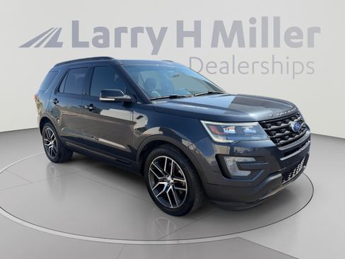 Used 2017 Ford Explorer Sport w/ Equipment Group 401A AWD/4WD image 7