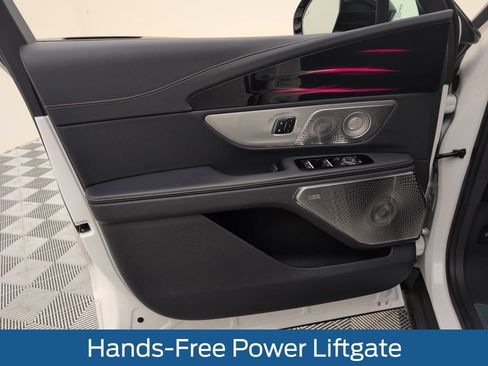 Used 2024 Lincoln Nautilus Reserve w/ Equipment Group 203A image 38