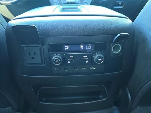 Used 2019 Chevrolet Tahoe Premier AWD/4WD image 18