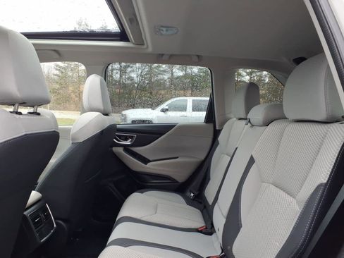 Used 2021 Subaru Forester Premium image 9