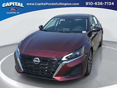 Used 2025 Nissan Altima 2.5 SV FWD image 1
