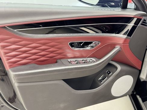 Used 2020 Bentley Flying Spur W12 image 9