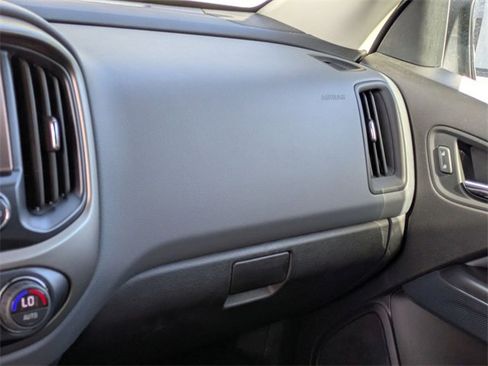 Used 2018 Chevrolet Colorado Z71 image 21