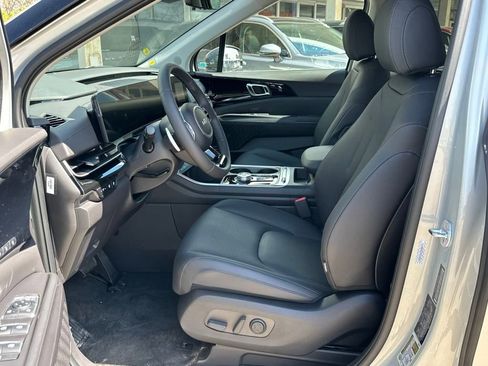 New 2025 Kia Carnival SX Prestige image 9