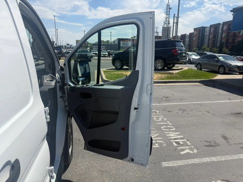 Used 2018 Ford Transit 150 130 Low Roof RWD image 27