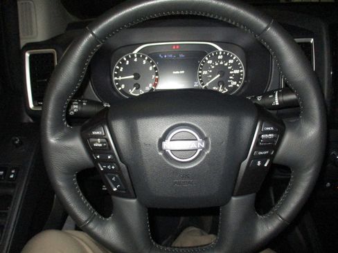 Used 2024 Nissan Frontier SL w/ Technology Package AWD/4WD image 23