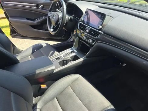 Used 2021 Honda Accord Sport image 5