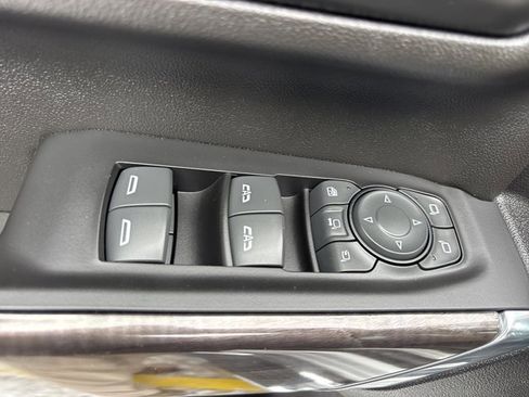 Used 2022 Chevrolet Silverado 2500 LTZ w/ LTZ Plus Package image 23