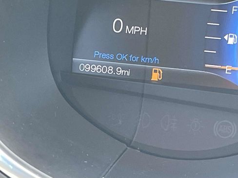 Used 2017 Ford Edge Titanium w/ Equipment Group 302A AWD/4WD image 22