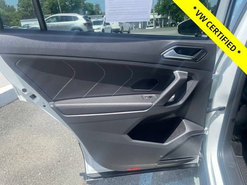 Certified 2023 Volkswagen Tiguan SE AWD/4WD image 18