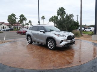 Used 2024 Toyota Highlander LE video 1