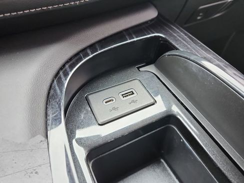 Used 2023 Cadillac Escalade ESV Sport w/ Touring Package image 33