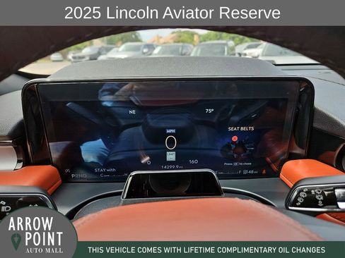 Used 2025 Lincoln Aviator Reserve w/ Luxury Package AWD/4WD image 26