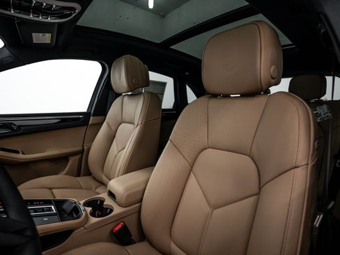 Certified 2026 Porsche Macan AWD/4WD image 20