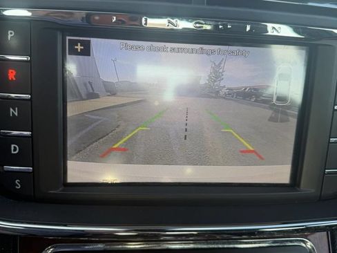 Used 2019 Lincoln Continental Premiere FWD image 13