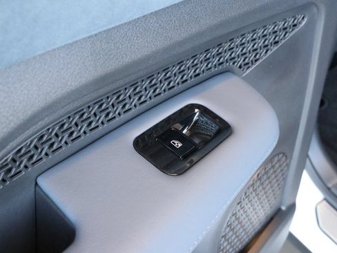 Used 2024 Nissan Ariya AWD image 32
