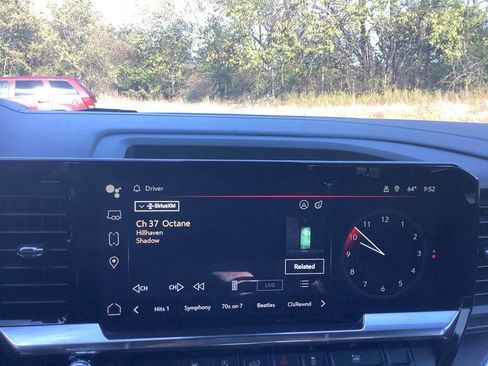 Used 2024 GMC Sierra 1500 SLT image 18