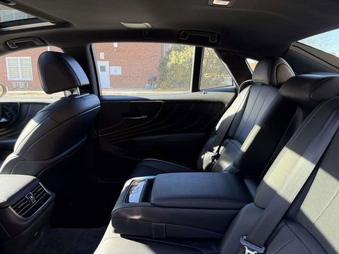 Used 2021 Lexus LS 500 AWD image 16