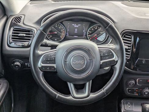 Used 2020 Jeep Compass Latitude image 11