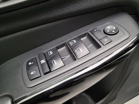 Used 2021 Jeep Cherokee Latitude Plus image 27