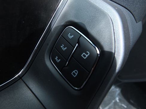 New 2025 Ford F250 Lariat w/ Chrome Package image 17