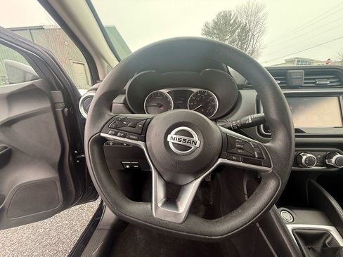 Used 2020 Nissan Versa S image 19