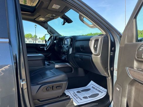 Used 2020 Chevrolet Silverado 3500 LTZ w/ LTZ Plus Package AWD/4WD image 35