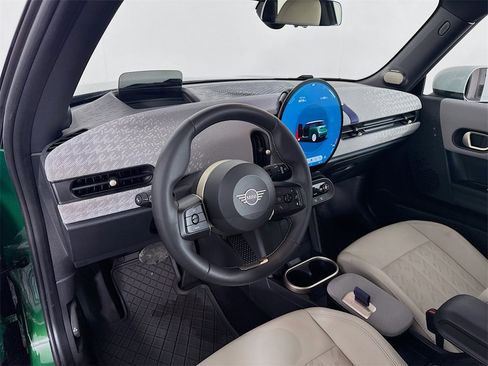 Certified 2025 MINI Cooper S image 9