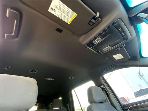 Used 2021 Chevrolet Tahoe LS RWD image 14