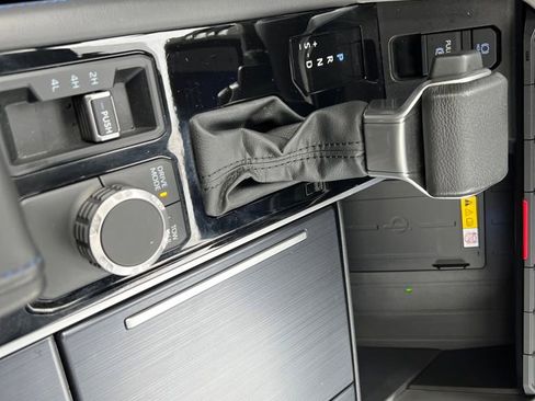 Used 2023 Toyota Tundra Platinum image 26