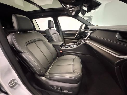 New 2026 Jeep Grand Cherokee L Limited AWD/4WD image 19
