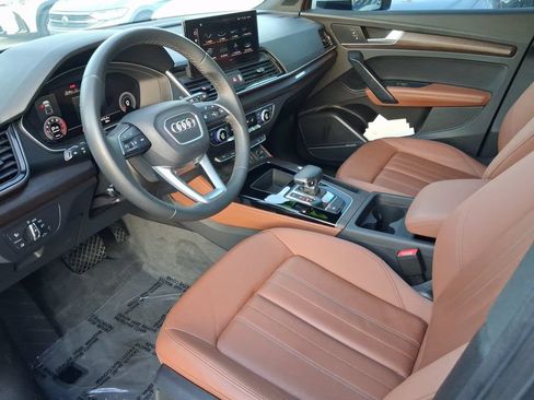 Used 2023 Audi Q5 2.0T Premium Plus w/ Premium Plus Package AWD/4WD image 12