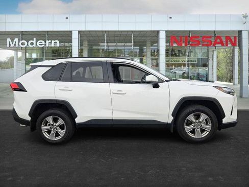 Used 2025 Toyota RAV4 XLE image 3