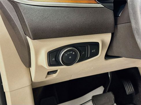 Used 2017 Lincoln MKC Select w/ Select Plus Package FWD image 10