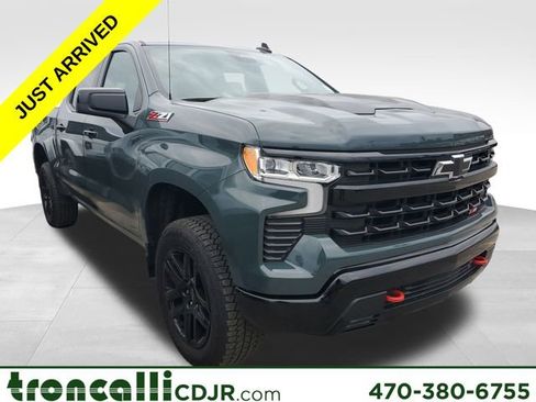 Used 2025 Chevrolet Silverado 1500 LT Trail Boss w/ Convenience Package II image 1