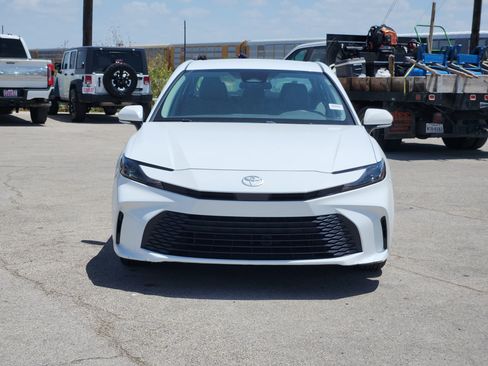 Used 2025 Toyota Camry LE FWD image 2