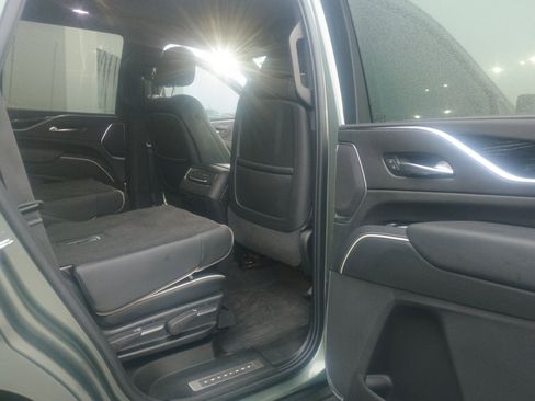 Used 2023 Cadillac Escalade Sport w/ LPO, ONYX Package image 18