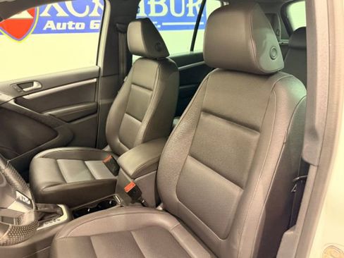 Used 2016 Volkswagen Tiguan R-Line image 40