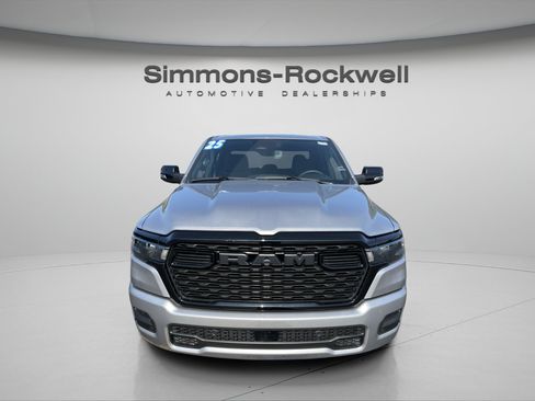 Used 2025 RAM 1500 Big Horn AWD/4WD image 8