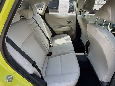 Used 2024 Hyundai Kona SE AWD/4WD image 5