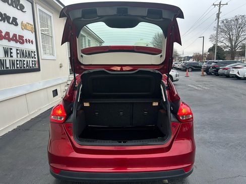 Used 2016 Ford Focus SE image 28