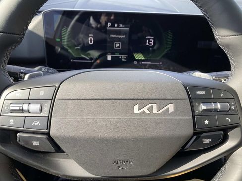 New 2026 Kia Sportage EX image 13