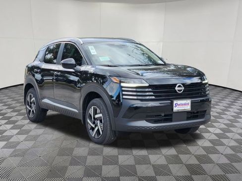 New 2026 Nissan Kicks SV image 2