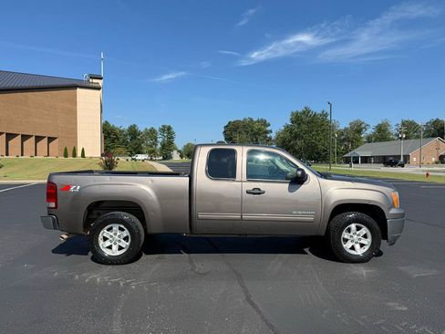 Used 2012 GMC Sierra 1500 SLE w/ Power Tech Package AWD/4WD image 5