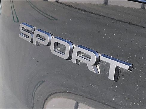 Used 2025 Land Rover Range Rover Sport image 32