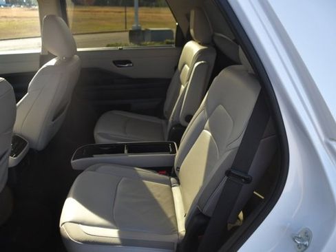 Used 2024 Nissan Pathfinder SL w/ SL Premium Package image 13