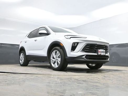 Used 2025 Buick Encore GX Preferred image 44