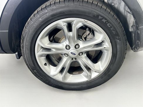Used 2014 Ford Explorer Limited w/ Equipment Group 301A FWD image 11