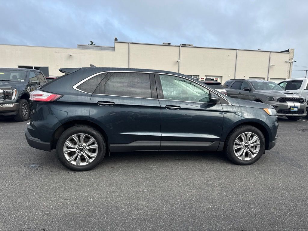 Used 2023 Ford Edge Titanium AWD/4WD image 4