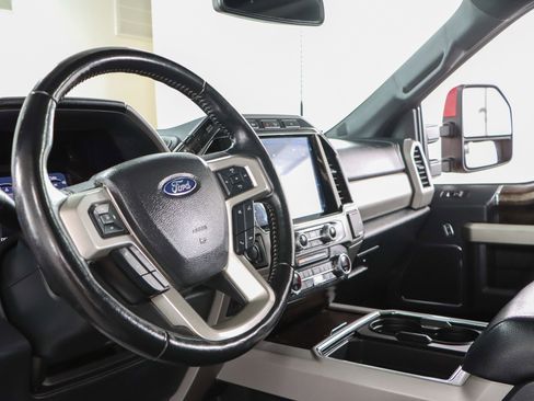 Used 2022 Ford F250 Lariat w/ Lariat Ultimate Package image 25